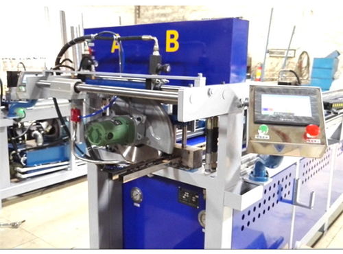 德川機(jī)械 專業(yè)制造，廠家直銷——兩工位數(shù)控沖孔機(jī)與護(hù)欄沖孔機(jī)的卓越選擇